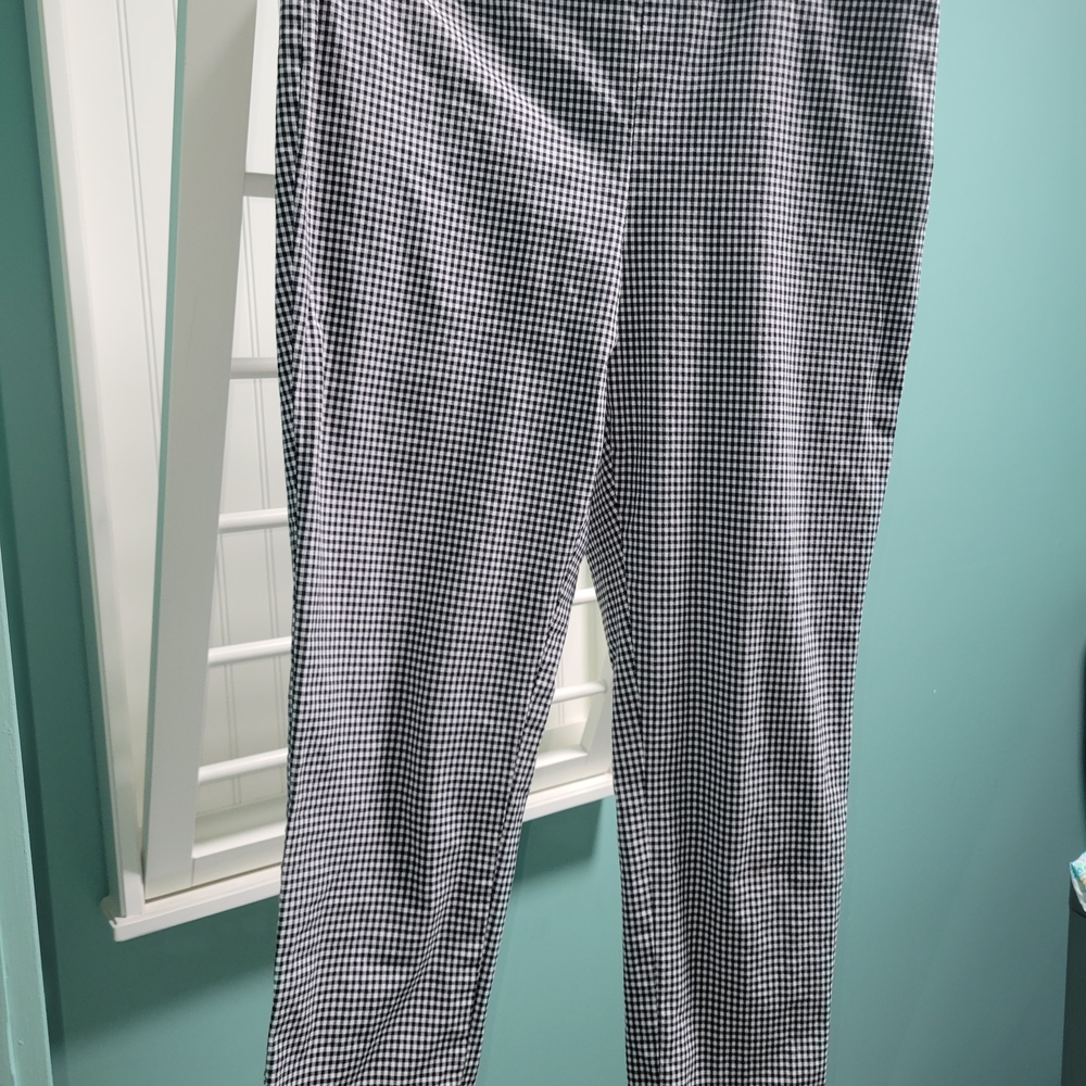 Talbots Petite Women's Black and White Checkered Chatham Ankle Pants.  Size 8P